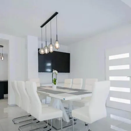 Villa Rest For The Soul - Four Bedroom Zmijavci
