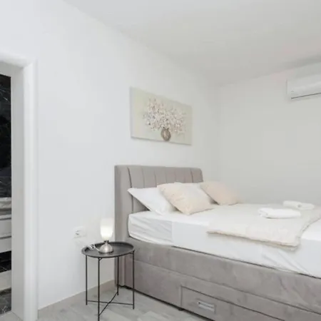 Rest For The Soul - Four Bedroom Zmijavci