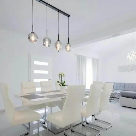 Rest For The Soul - Four Bedroom * Zmijavci