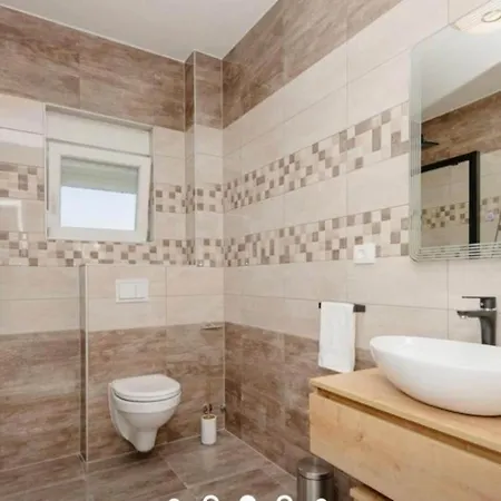 Rest For The Soul - Four Bedroom Zmijavci